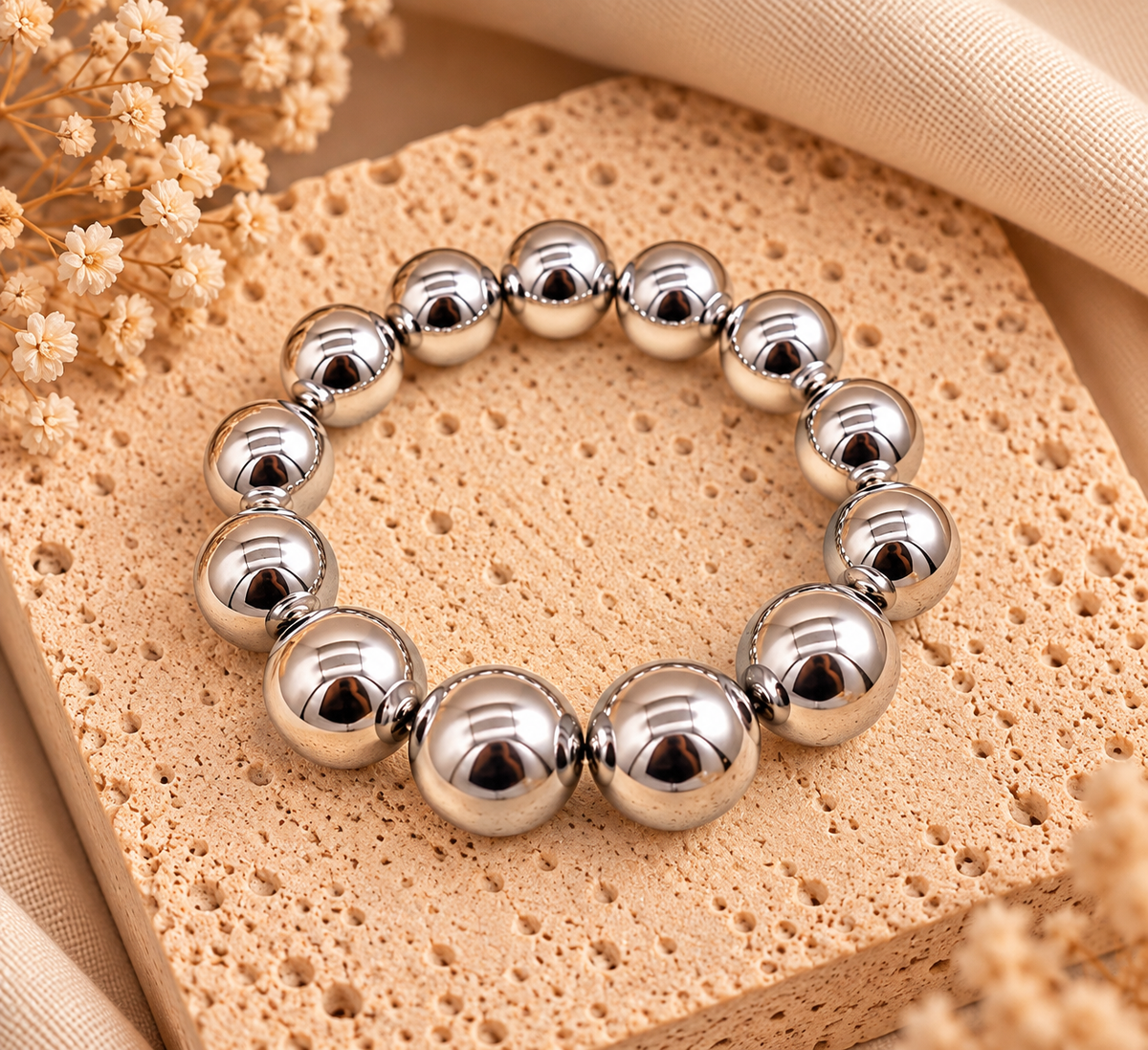 Chunky Oversized Kralenarmband | Grote Zilverkleurige Kralen