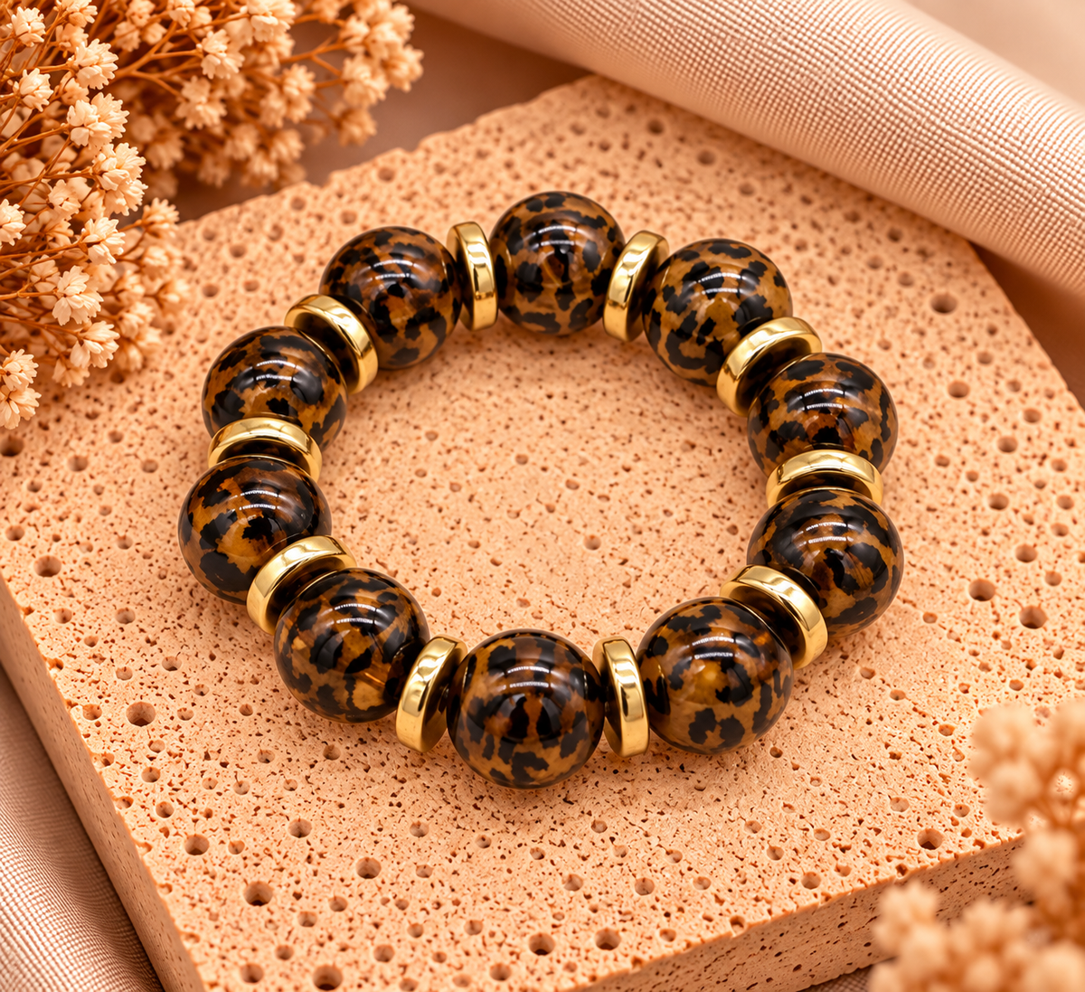 Elastische Panterprint Armband Bruin – Grote Kralen 16 mm