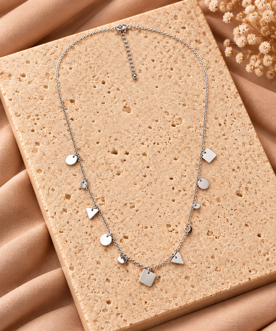 Ketting zilverkleurig met geometrische bedels | 35 + 5 cm