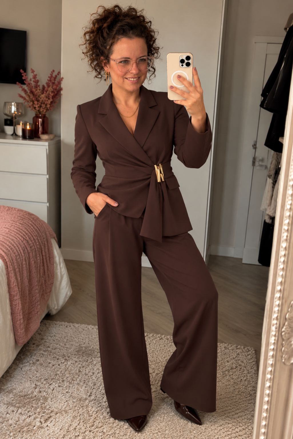 Dames Pak met Gouden Gesp – Blazer & Wijde Broek | Bruin