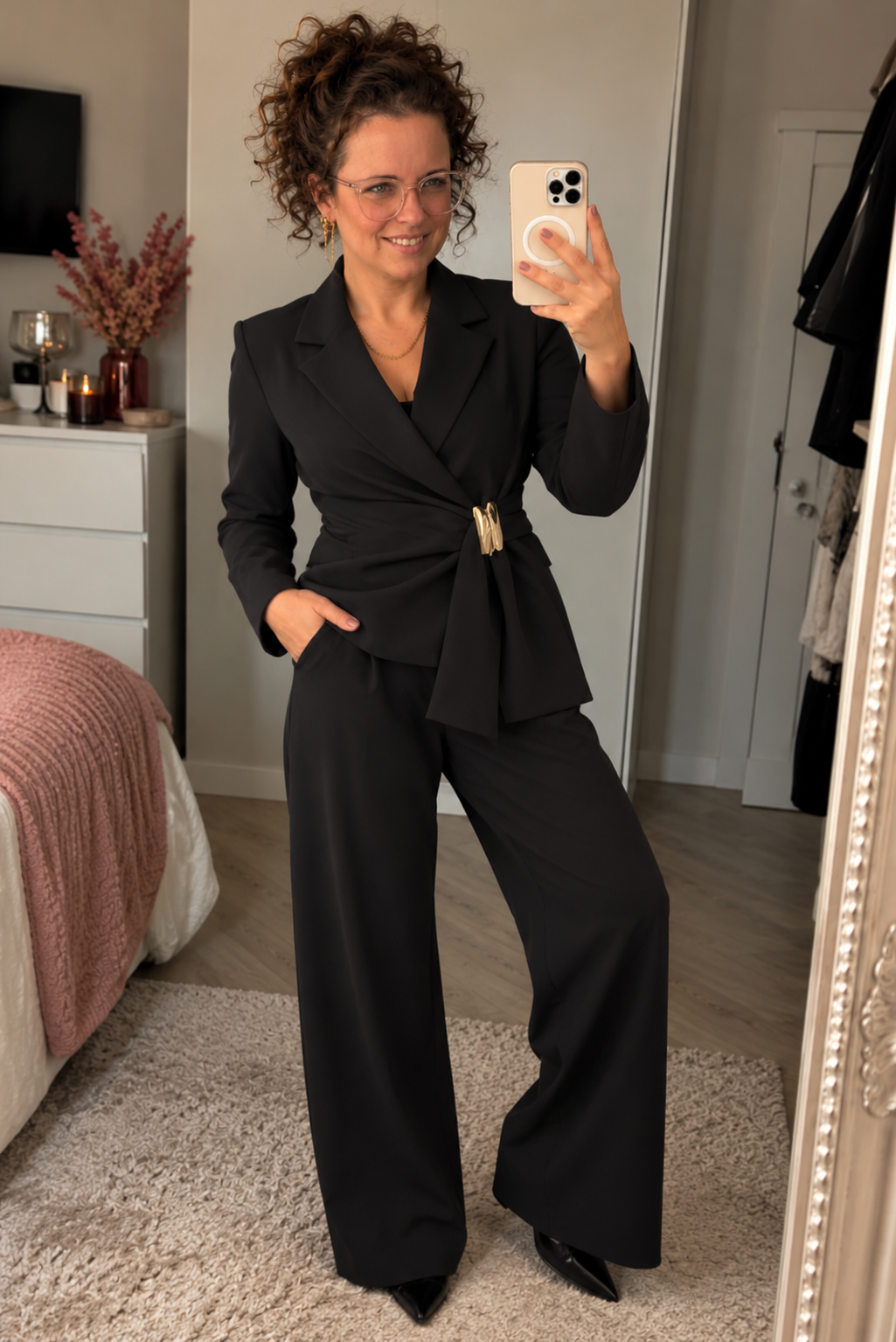 Dames Pak met Gouden Gesp – Blazer & Wijde Broek | Zwart