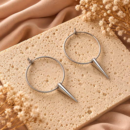 Zilverkleurige Oorringen met Punthanger